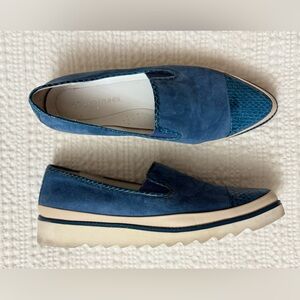 Blue suede Donald J Pliner slip-on shoes featuring a snakeskin-textured Size 8M